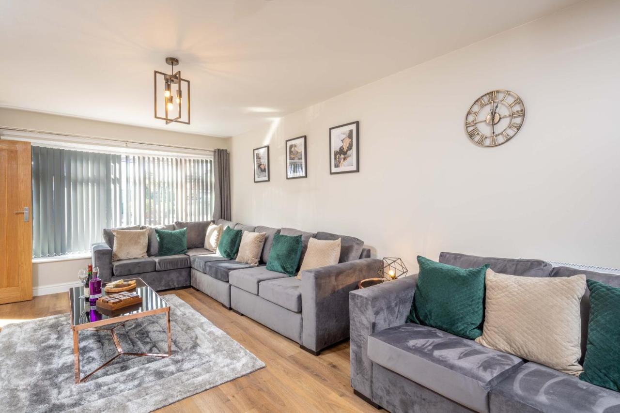 The Oaklands - Luxury Spacious 6-Bed, Near Solihull, Birmingham City, Jlr, Nec, Airport, Resorts World, Hs2 Bagian luar foto