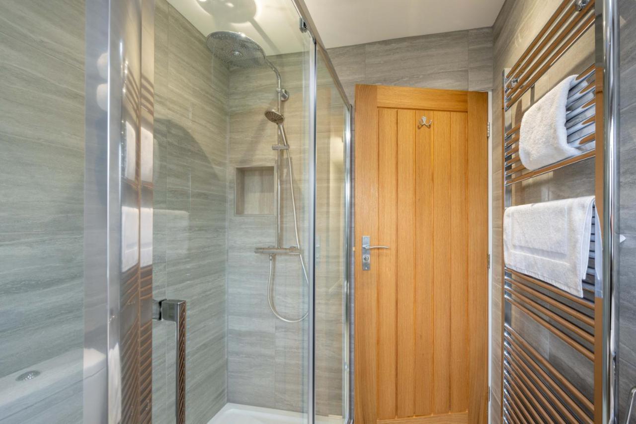 The Oaklands - Luxury Spacious 6-Bed, Near Solihull, Birmingham City, Jlr, Nec, Airport, Resorts World, Hs2 Bagian luar foto