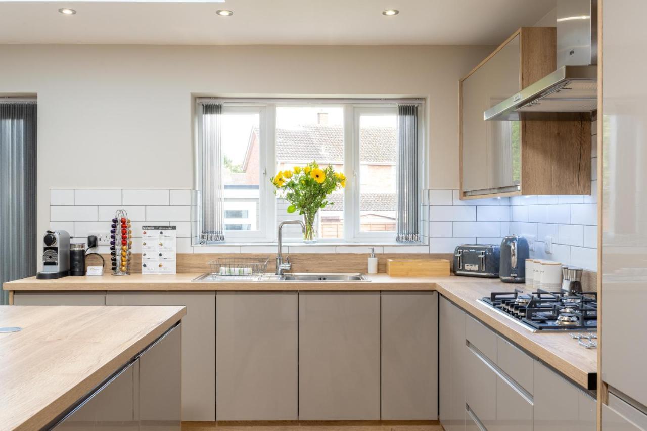 The Oaklands - Luxury Spacious 6-Bed, Near Solihull, Birmingham City, Jlr, Nec, Airport, Resorts World, Hs2 Bagian luar foto