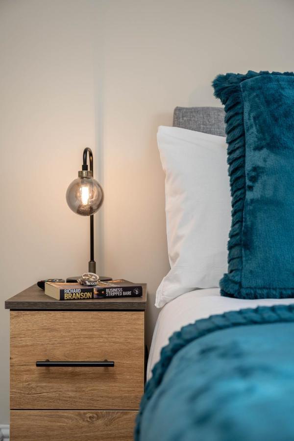 The Oaklands - Luxury Spacious 6-Bed, Near Solihull, Birmingham City, Jlr, Nec, Airport, Resorts World, Hs2 Bagian luar foto